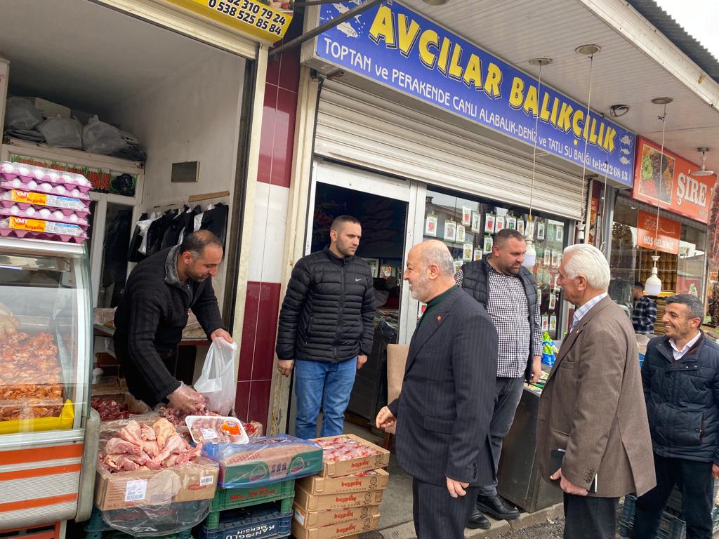 #Ramazan ’ın bereketiyle iftar öncesi hazırlık yapan esnaf ve vatandaşlarımızla bir araya gelerek talep ve önerilerini dinledik.

Sıcak sohbetleri ve misafirperverlikleri için esnaf ve mahalle sakinlerimize teşekkür ediyorum.

<a href="/Akparti/">AK Parti</a>