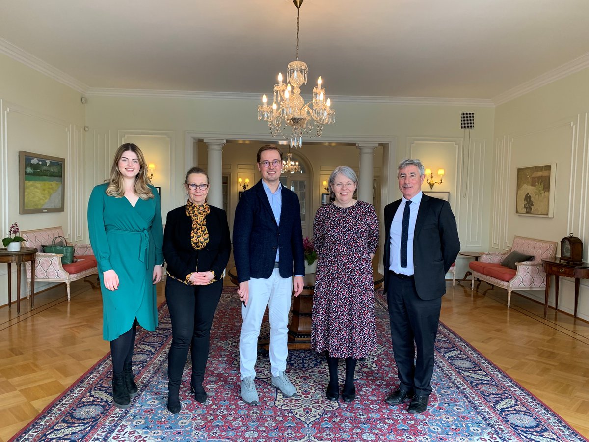 ukinfinland's tweet photo. It was wonderful to talk all things art and culture with @LeeviHaapala, @MarjaSakari and @MartinGilbert11 today. There are so many ways @KiasmaMuseum, @AteneumMuseum and @BritishCouncil can work together 🇬🇧 🇫🇮 https://t.co/OYsyAUuGKx