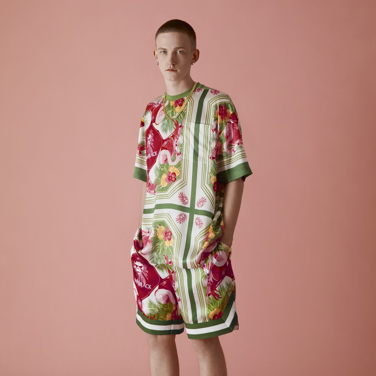 BAPEOFFICIAL's tweet photo. BAPE BLACK by *A BATHING APE®
SPRING SUMMER 2022
https://t.co/d1PCGiW2YG
@bapeblackofficial
#BAPEBLACK
#BAPE https://t.co/exYyqPHJ4g