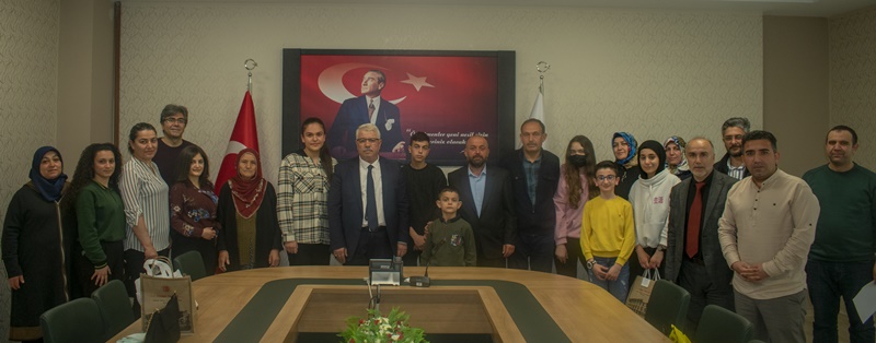yozgatilmem's tweet photo. Karikatür Yarışması Ödülleri Sahiplerini Buldu

https://t.co/Ji29ulEHGp

@ziyapolat73 @yusufyaz66 @YozgatValiligi @tcmeb https://t.co/DYleumhX08