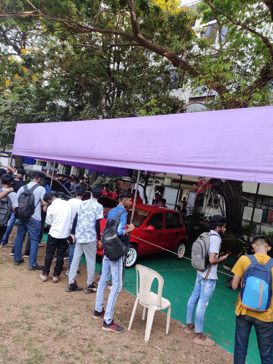 TheRenecLewis's tweet photo. Had a lovely day interacting with the students of @dbit_mumbai at the college festival and talking about cars and motorcycles and innovation in this industry. Thank you having us at your esteemed institute in Mumbai #Mumbai #mumbaipetrolheads #teamFS #donboscokurla #speedysailor https://t.co/BqXNP58Gvq