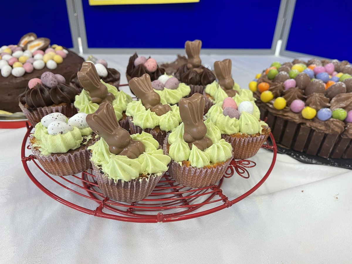 DtAdran's tweet photo. Pasg Hapus gan Adran DT - pobi pasg blwyddyn 9! Yum!! 🤩🤩 https://t.co/iV2oxdWdo5