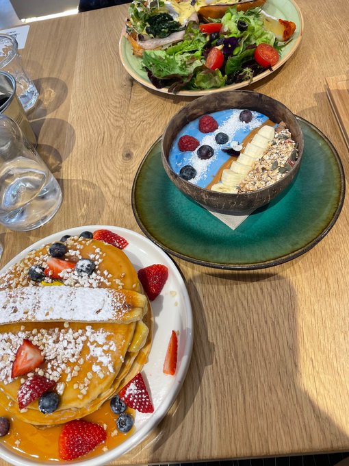 I will not choose pancakes for brunch anymore.. its too much and im done with it after 2/3 bites 🥶 https://t<a href="/tag/throne"class="tags"><span>#throne</span></a><a href="/tag/wishlist"class="tags"><span>#wishlist</span></a>