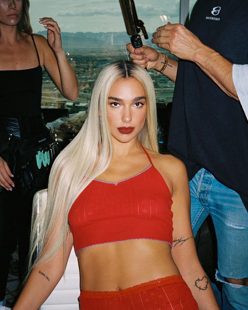 dualipacentral_'s tweet photo. 📸| @DUALIPA via Instagram! #2 https://t.co/usuRPCXW3B