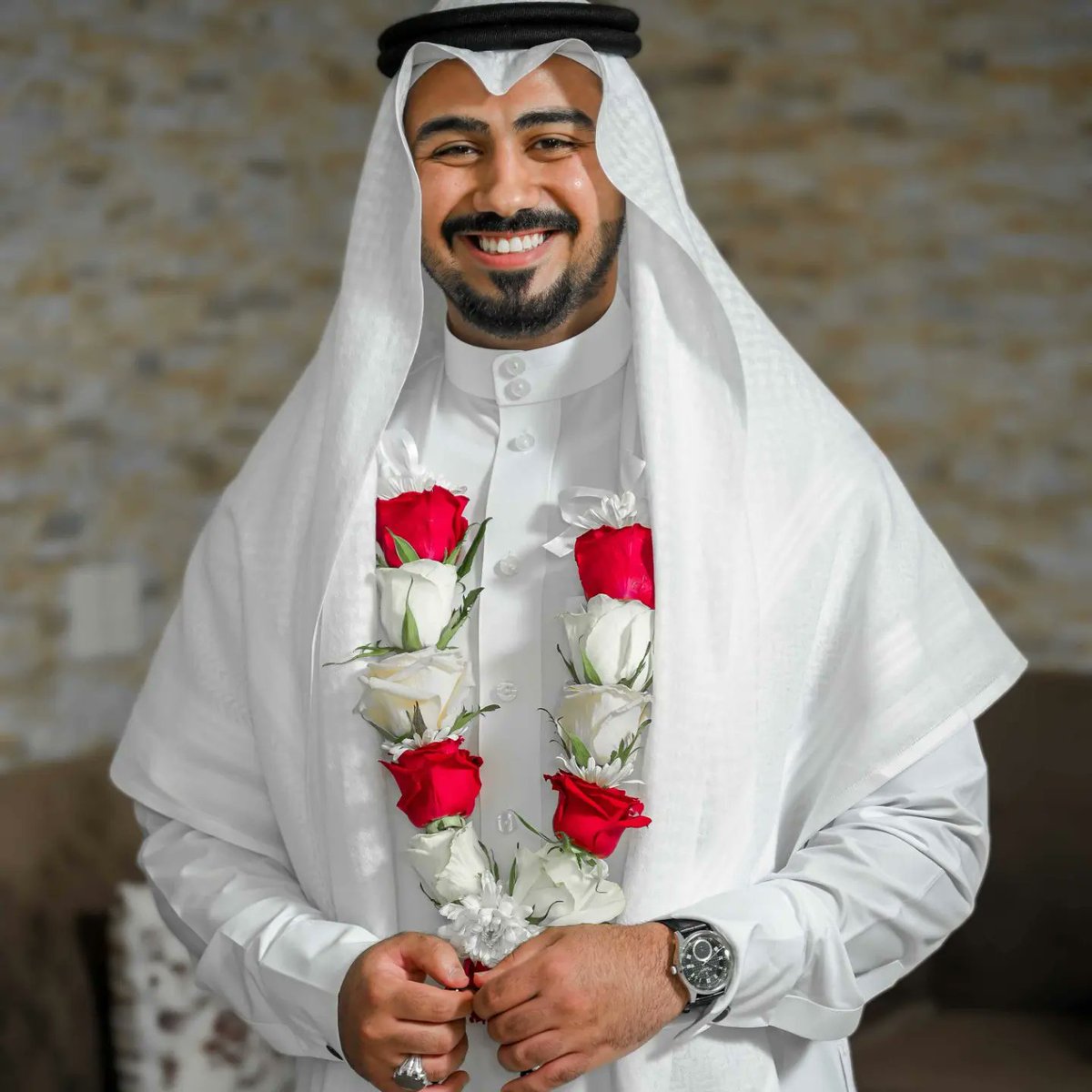 mortada517's tweet photo. ٢٢/٨/١٤٤٣ - 25-3-2022
 
الحمدلله الذي بنعمته تتم الصالحات تم عقد قراني بمن جمعني القدر بها و شاء ربي ان تكون نصيبًا لي و اكون نصيبًا لها ، اللهم اجعله عقدًا تنعقد به سعادتنا🤍💍 https://t.co/jHjJ3moHZw