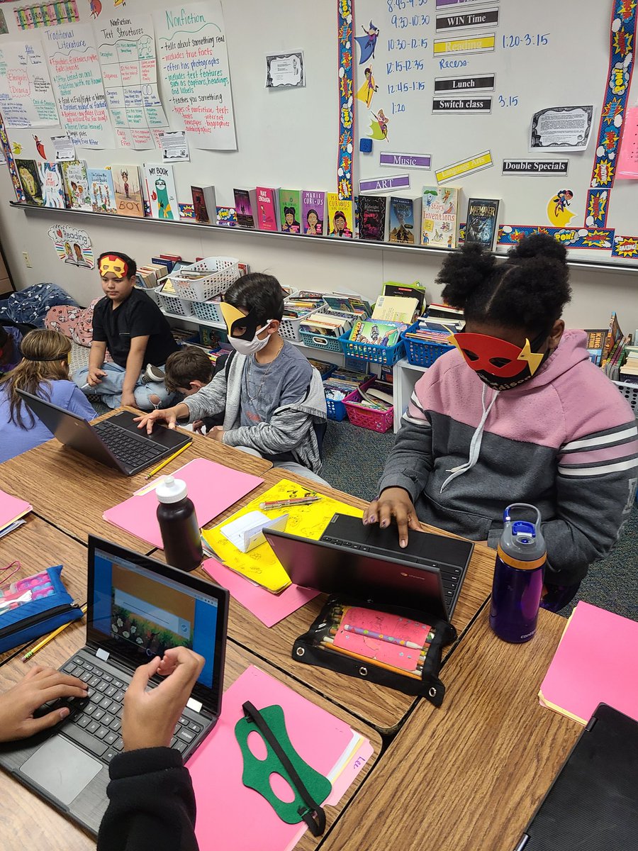 MrsSemones's tweet photo. So much fun being super in 5th for our STAAR review in @RiojasLupe's class! https://t.co/2bEWJ6uDK2