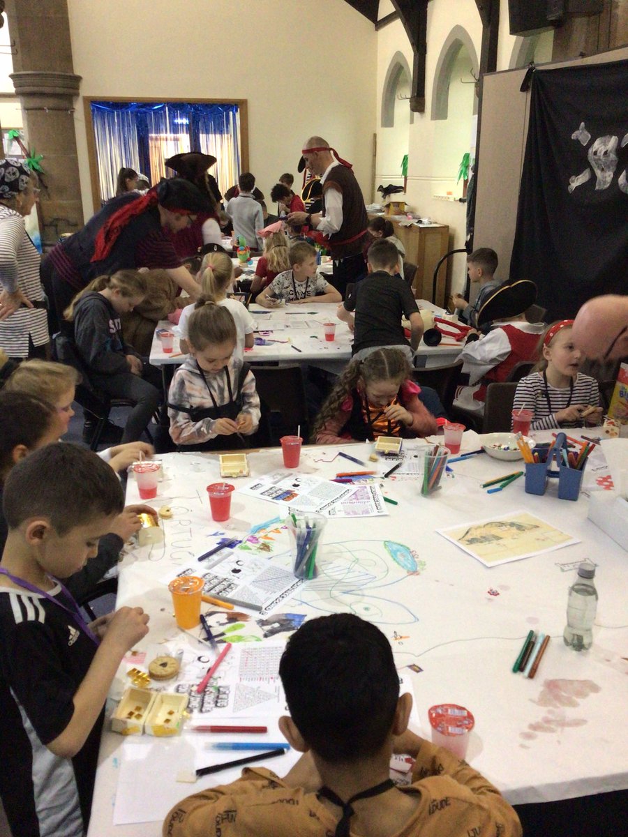 ClaireGreenway4's tweet photo. It’s been a fantastic start to our holiday club…so many children attending and joining in with games, craft and learning stories from the Bible and having so much fun. We’re now half way through….see you all tomorrow! @StJamesChorley https://t.co/owDl1yZuk3