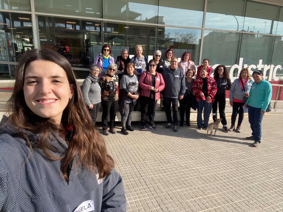 Infermer25's tweet photo. Desde el CAP Terrassa Nord del @CSTerrassa y de la Biblioteca Districte 6 de Terrassa iniciando  la caminada popular para celebrar el día mundial #actividadfisica un buen día para dar un gran paso para tu salud @AIFICC @bctxarxa @Infermer25 @Angelagongar https://t.co/d7YQ7pfkRh