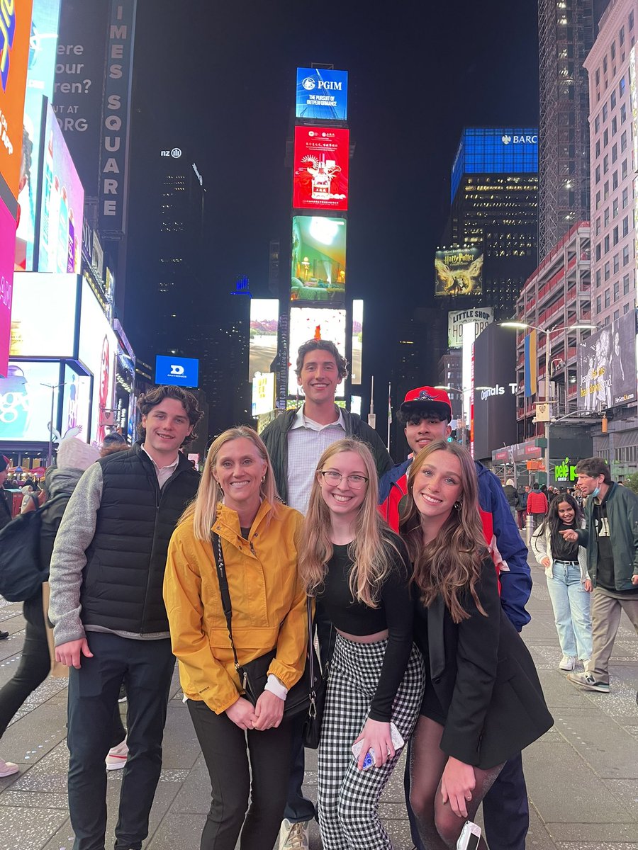 VE Youth Business Summit 2022. Congratulations Summit Smoothies for competing in the National Business Plan Competition in New York. Your hard work this year has paid off! #2022YBS