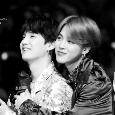 jungvihope's tweet photo. Today is the day the loml was born and she must be loved and praised and cared with all good things in this world. Happy birthday my love ❤️ @agustdebs https://t.co/Hkj5ojpTV5
