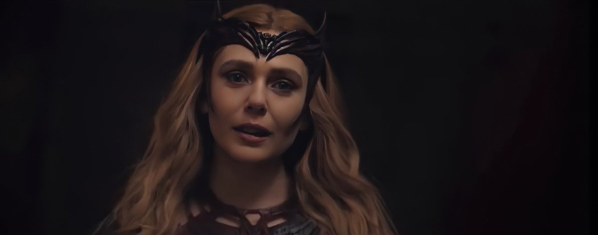 MaximoffCentral's tweet photo. HQ screencaps of the #ScarletWitch in the new tv spot for #DoctorStrange in the #MultiverseOfMadness https://t.co/Ftu4fkWO42