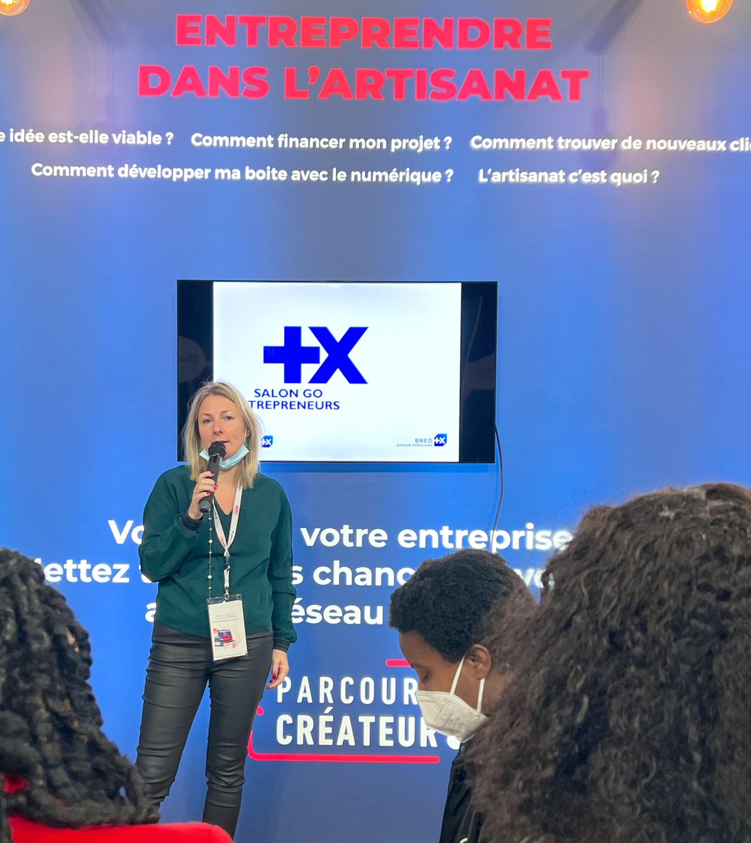 CMAFrance_'s tweet photo. #GoEntrepreneurs Anticiper sa stratégie numérique, les outils pour financer sa création d’entreprise, entreprendre durablement… les visiteurs sont au rendez-vous pour les conférences 🗣 organisées sur le stand #CMA au salon @Goentrepreneurs
📍Stand C37 #artisanat https://t.co/NCOC1mTbNq