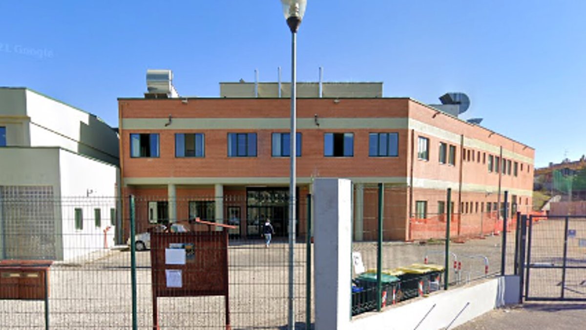 romatoday's tweet photo. #Castelverde: un milione e mezzo di euro per costruire aule al liceo ‘E.Amaldi’ https://t.co/AAQa6ib0fP https://t.co/4yjCJXf50N