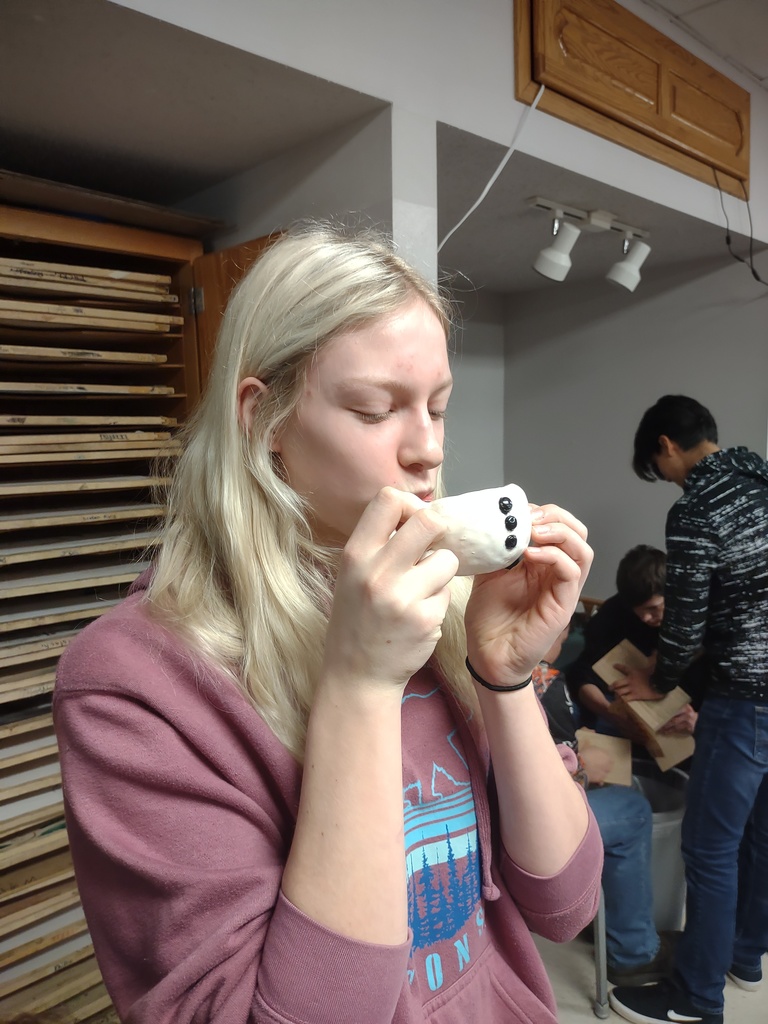 SDOAthensWI's tweet photo. We made teapots in 3D Studio.  The students got to make tea during class today.  Many enjoyed the hot drink in their own teacups they had an option to make as well! https://t.co/rdqfHhWNca