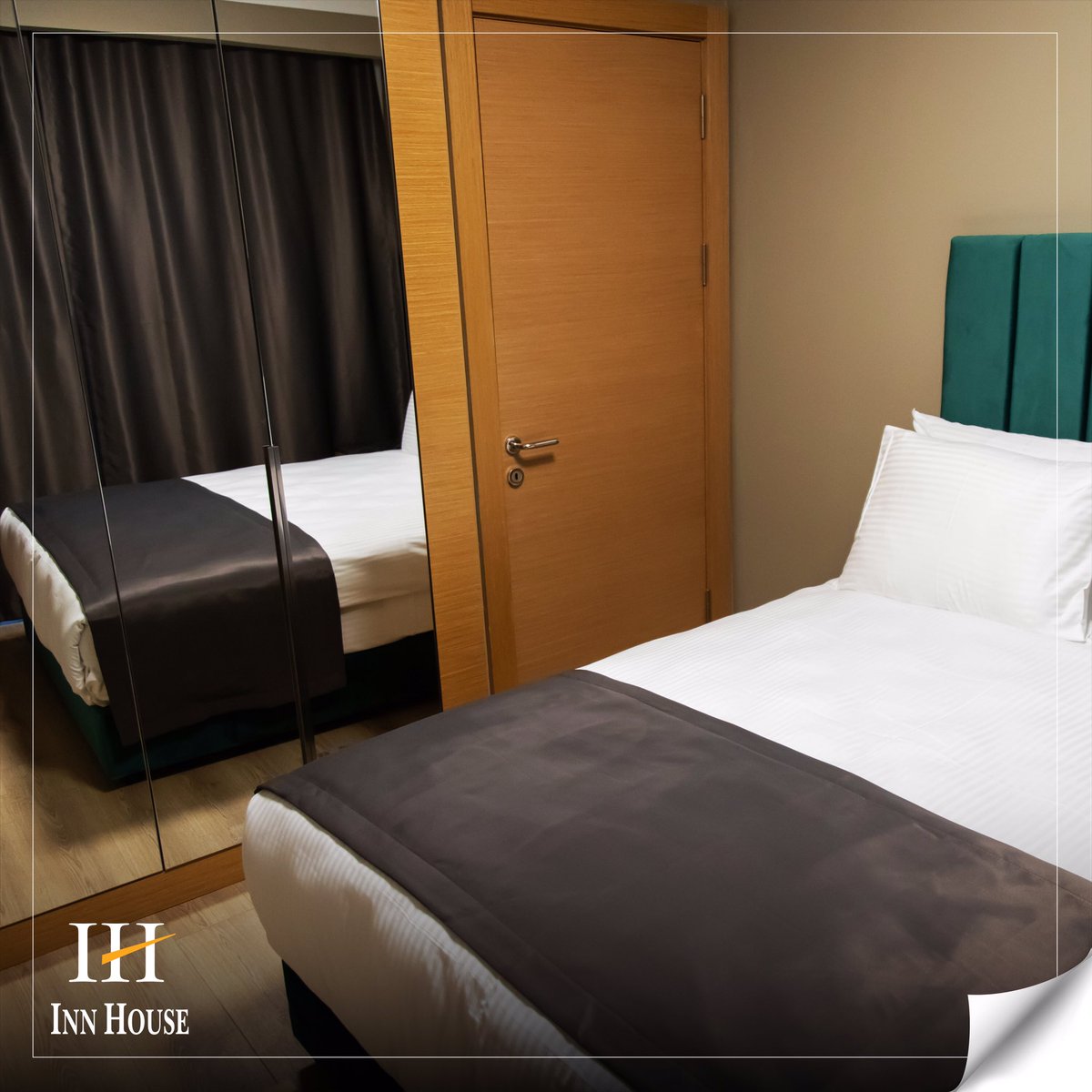 innhouseloftspa's tweet photo. INN HOUSE LOFT SPA…

👇🏻HEMEN REZERVASYON YAP👇🏻
💻https://t.co/tUvErJVLsy
📞0 (312) 496 10 10
✉️info@innhouseloftspa.com 

#innhouseloftspa #tasarım #yepyenibirkonsept #roomsuit #innhouse #loft #spa #hotel #konaklama #ankara #çankaya #laundry #türkmutfağı #dünyamutfağı https://t.co/x1H0soxroi