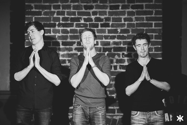 Sudipta_Sharmin's tweet photo. #FAHns praying for the outro & #DoomDah to come back like:
#FoilArmsAndHog #FAH #BringBackTheDoomDah @FoilArmsAndHog https://t.co/TG3qRQonDZ
