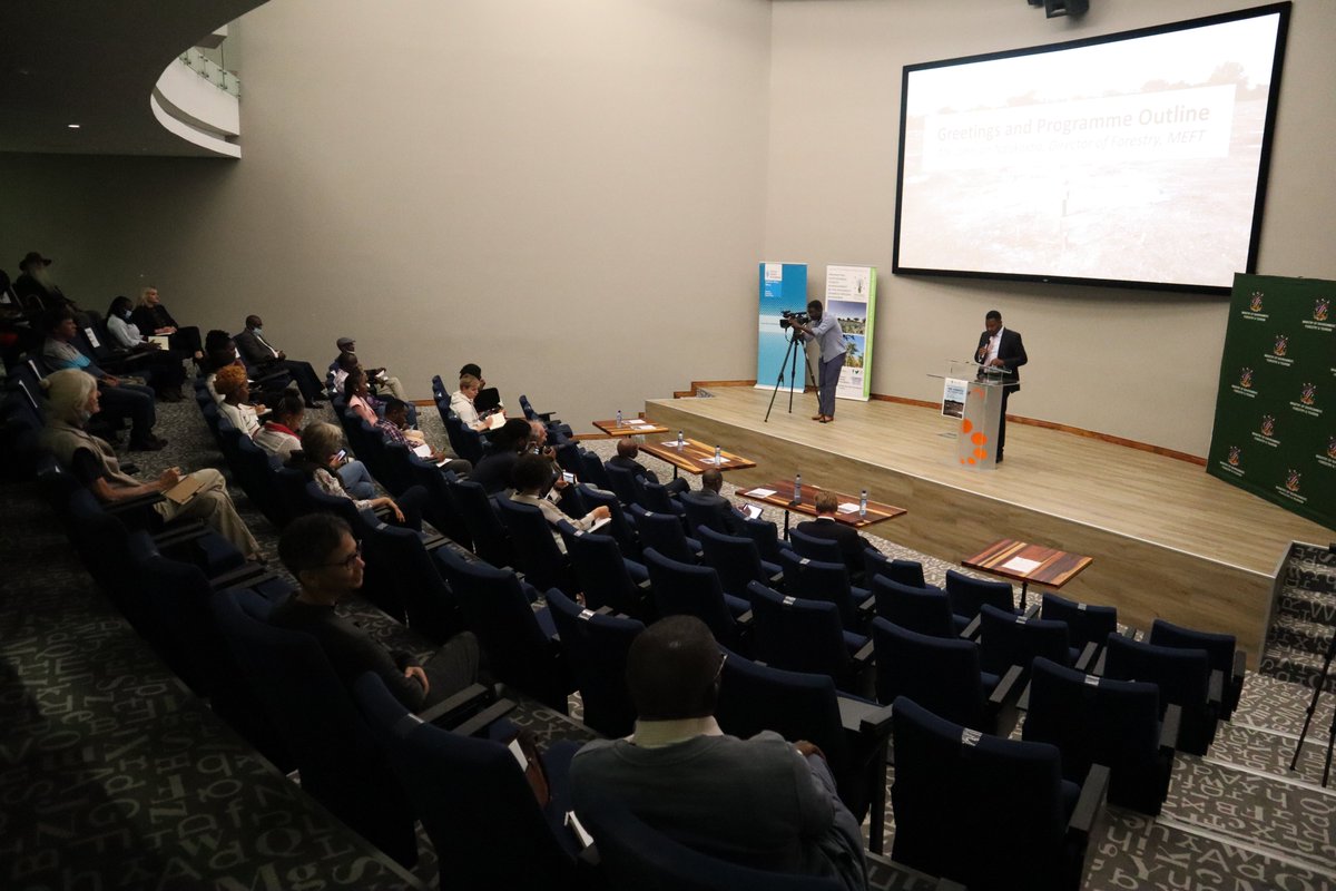 HSFNamibia's tweet image. Succesfully launched the series "Forests of a Desert Land - Stories from Namibia" at NSFAF Auditorium today. You can check out the movie at: youtube.com/watch?v=RlLuCI…
#hsfnamibia #thinknamibia #windhoek #namibia