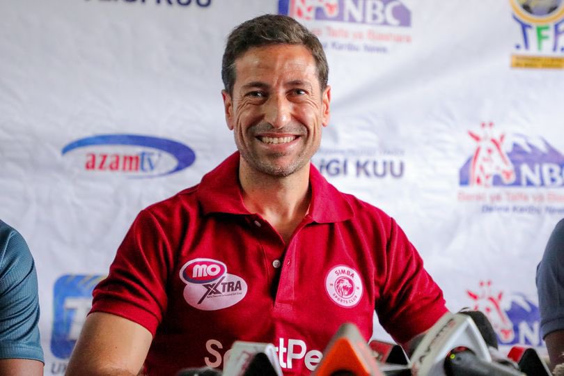 El español Pablo Franco (<a href="/FrancoMPablo/">Pablo Franco Martín</a>), entrenador del Simba SC, nombrado mejor entrenador del mes de marzo en Tanzania.

¡Grande, mister! 👏🏼