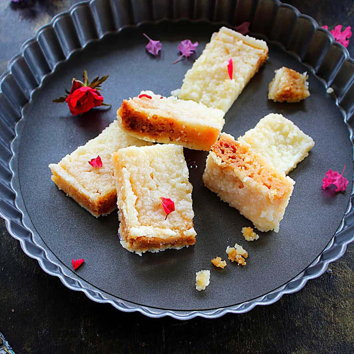 Rasoi_Rani's tweet photo. Easy Milk Cake Recipe

#milk #cake #indian #mawa #sweets #rosewater #microwave
Follow @Rasoi_Rani 
https://t.co/E2FOoE73uF https://t.co/rbfVa4vPft