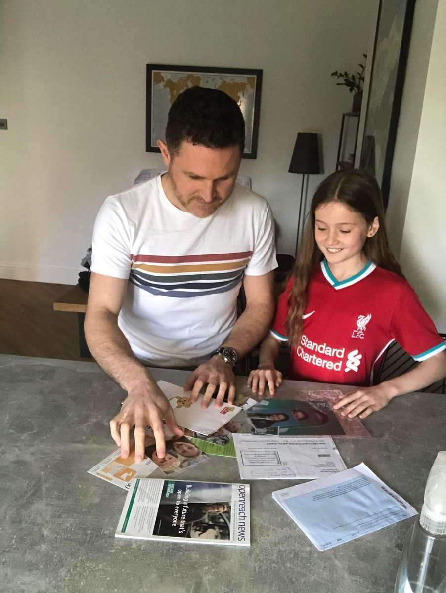 C_Collins1994's tweet photo. @AnderHerrera We believe our friend and his daughter are your look a likes. Instead of replying to fan mail though, they are replying to bills 😂 https://t.co/RrnyU1z000