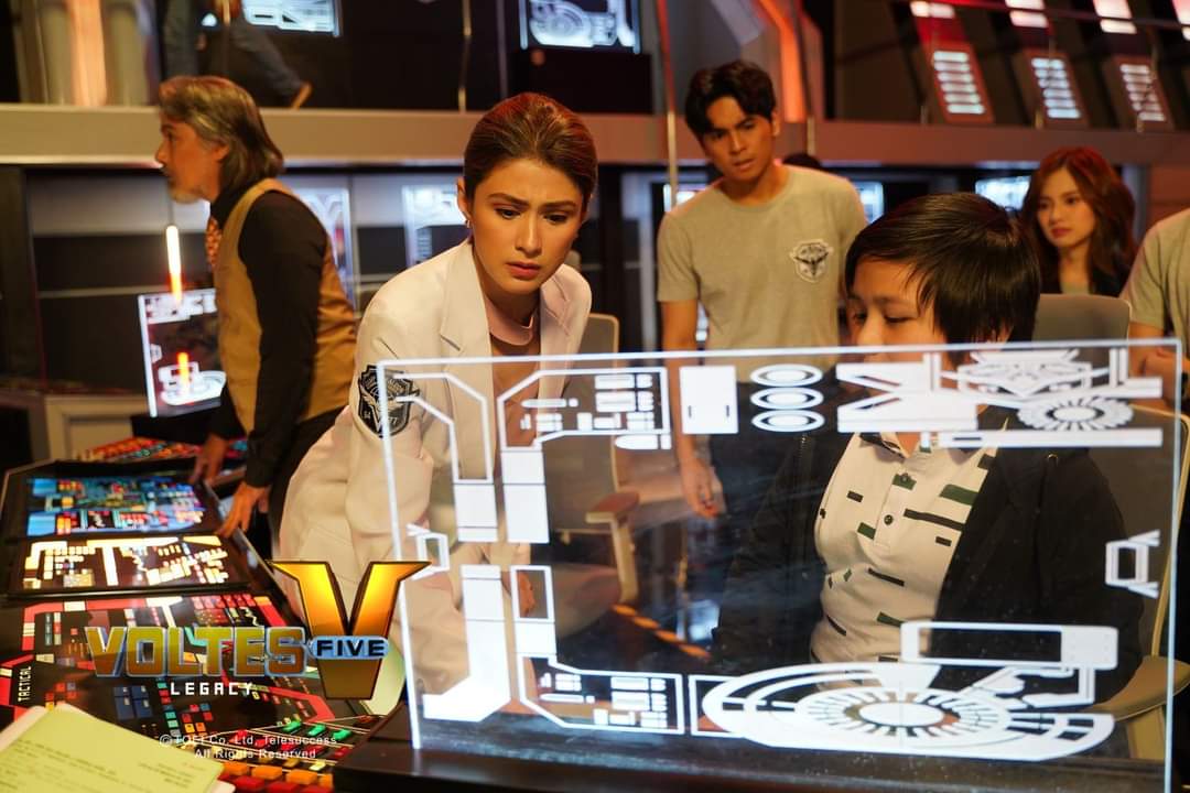 #CarlaAbellana is ready to volt in as Dr. Mary Ann Armstrong in #VoltesVLegacy! 

Photos from <a href="/VoltesVLegacy/">Voltes V Legacy</a> FB