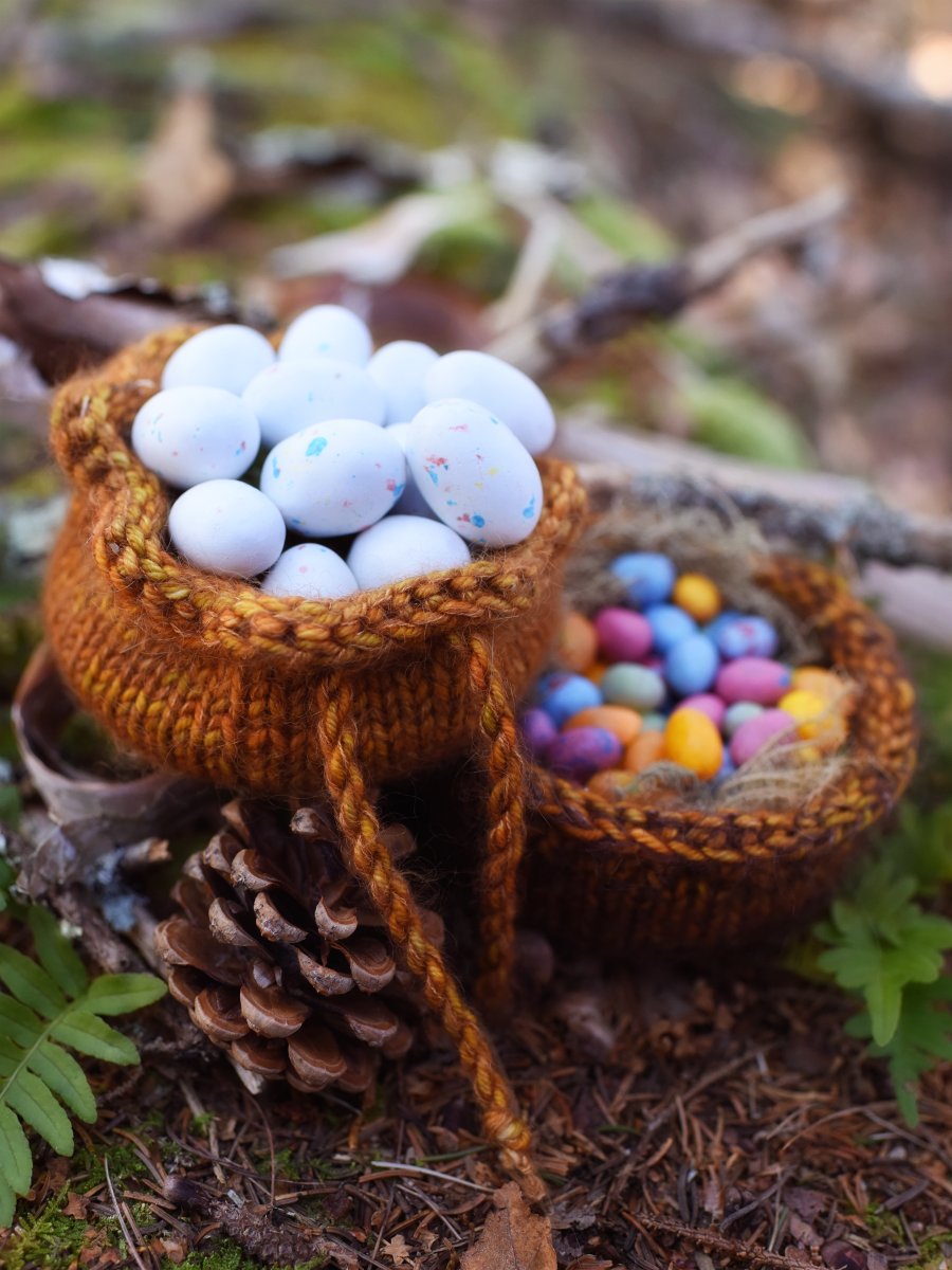Hunter knits tiny nonsense tweet media