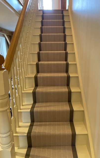 HertfordFloor's tweet photo. A classic balance from ROGER OATES π
- Dart Otter π¦¦
- Flatweave π
- 100% wool π
- Bishop's Stortford home π‘
#theartofflatweave #home #rogeroates #staircase #stairs #wool #ecofriendly #stairrunner #luxury #beautiful #stripes #love #decordesign #hertfordflooring
π π§‘π π§‘π https://t.co/Hh4b6z4X11