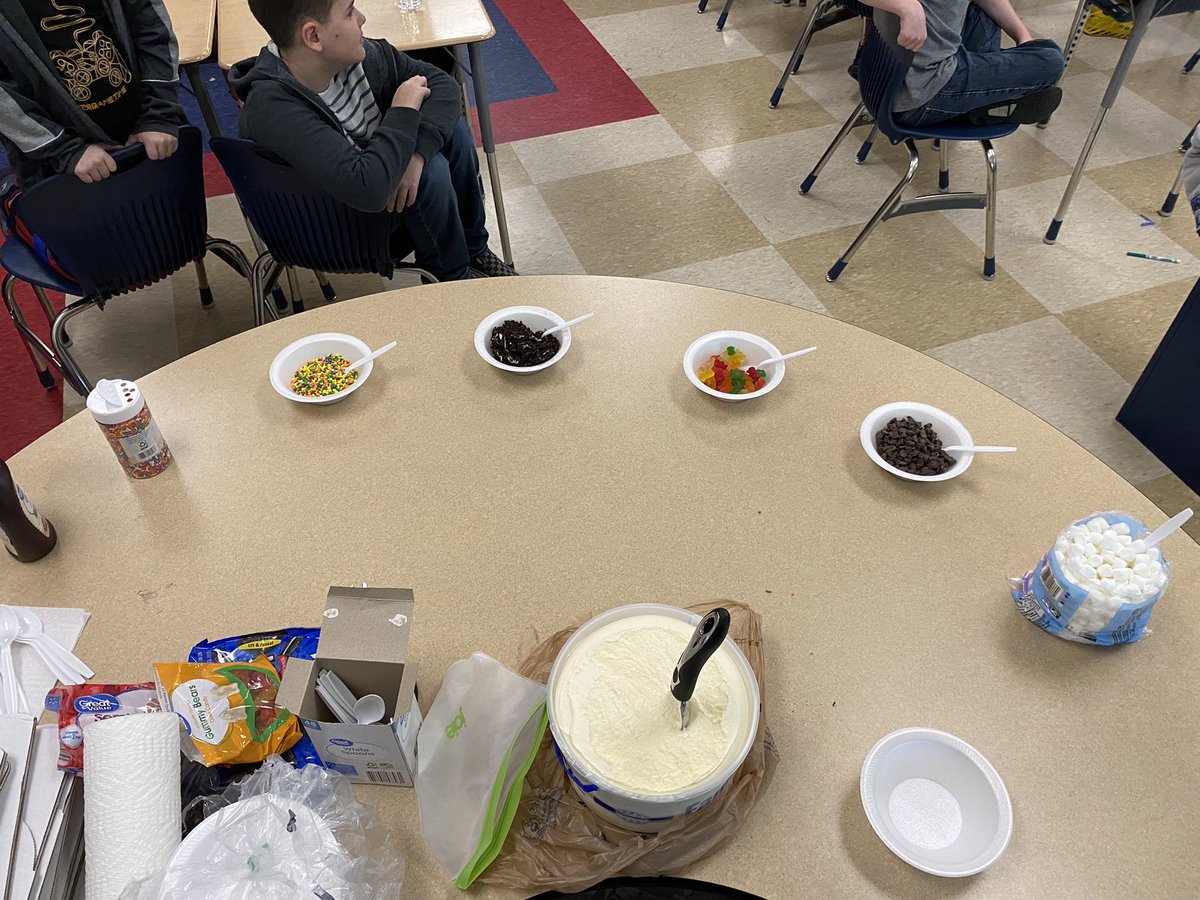 Last week we reached our 2022 goal of 25 5/5’s in Specials! So yesterday we celebrated with an ice cream party 🤩🙃🍨 #MiddieRising #CVBetterTogether