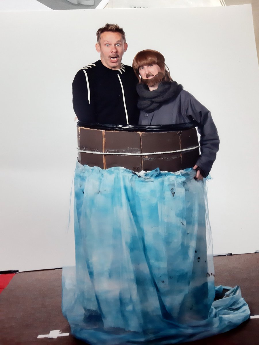 My Saturday picture with <a href="/DomsWildThings/">Dominic Monaghan.</a> at <a href="/walescomiccon/">Wales Comic Con</a> in Telford 
Meriadoc "Merry" Brandybock and Ori in barrel 
#oricosplay #hobbit #hobbitmovie #ori #oribarrel #thelordoftherings #thefellowshipofthering #meriadocbrandybuck