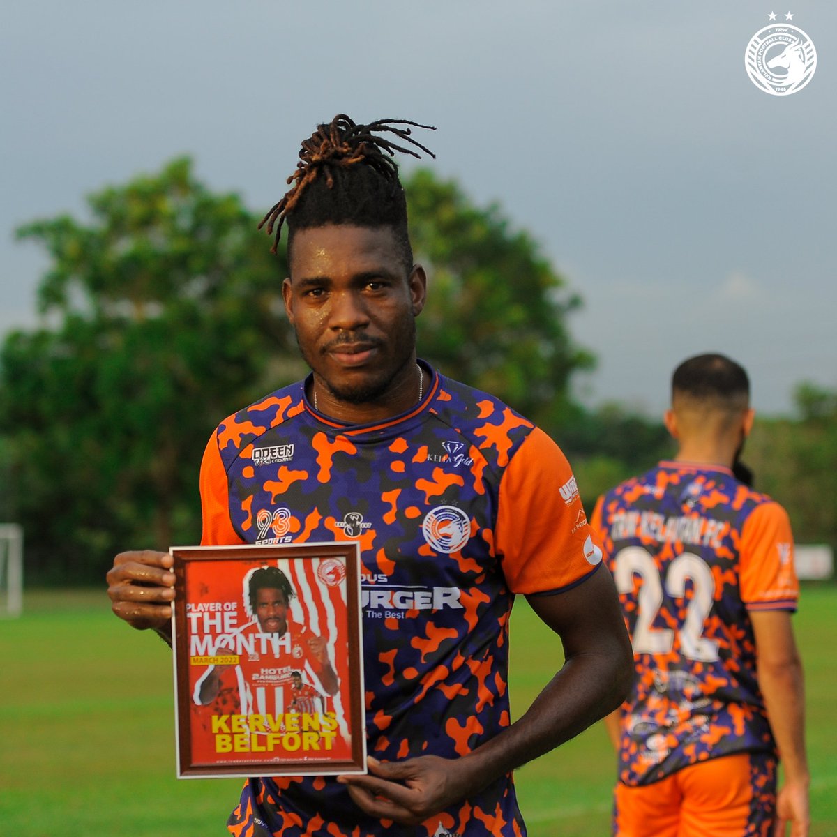 Tahniah buat Kervens Belfort kerana memenangi PLAYER OF THE MONTH (MARCH) setelah mendapat undian yang tertinggi daripada peminat The Red Warriors.

#TheRedWarriors #GomoKelateGomo
#Zamburger #HotelZamburger #DinJayBeeSatay
#ThePowerofGomoMindset #TRWSelamanya