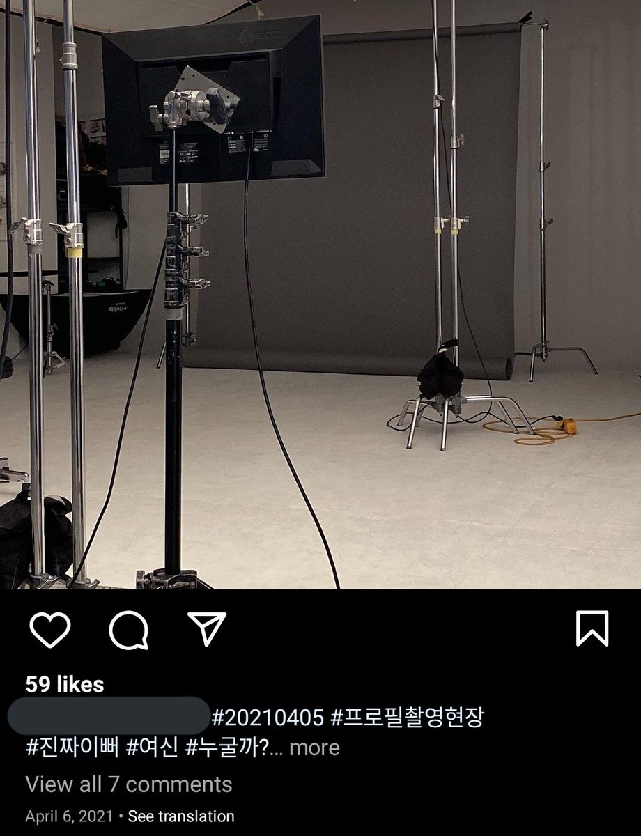 gwangsoonnie's tweet image. It's been a year since hyewon's profile photos was taken🥺💘