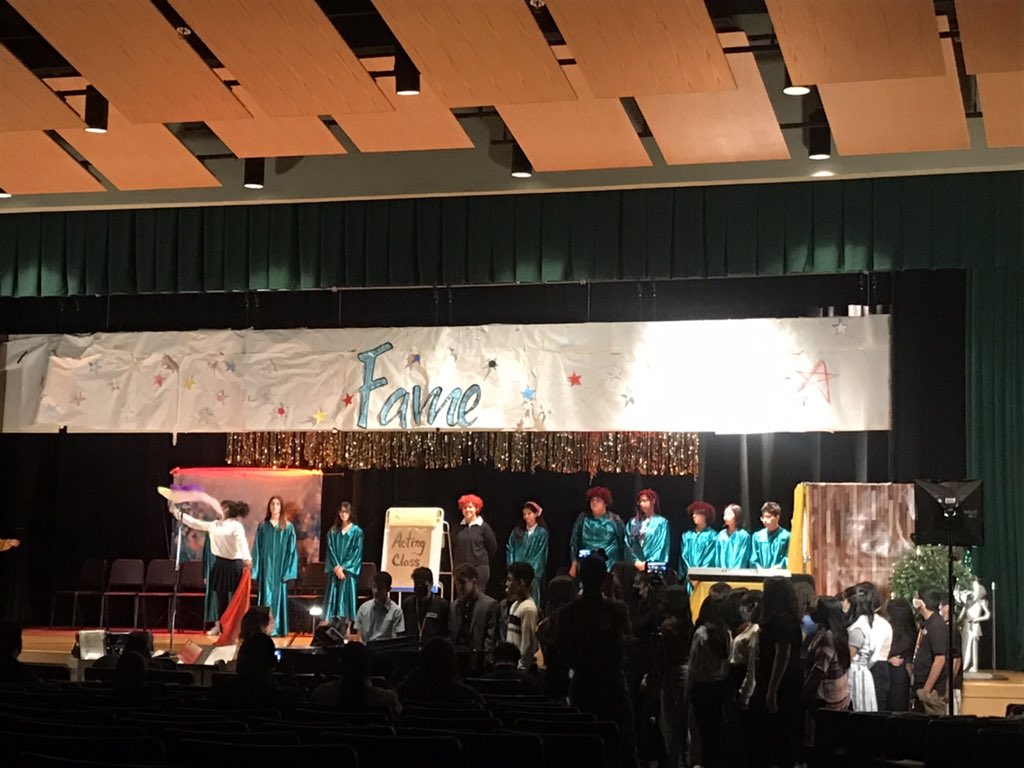 WNYMS on stage!! 👏👏👏<a href="/wny_ms/">WNY MS</a> <a href="/MHS_WNY/">Memorial High School</a> <a href="/SuperintClara/">Clara Herrera</a> @