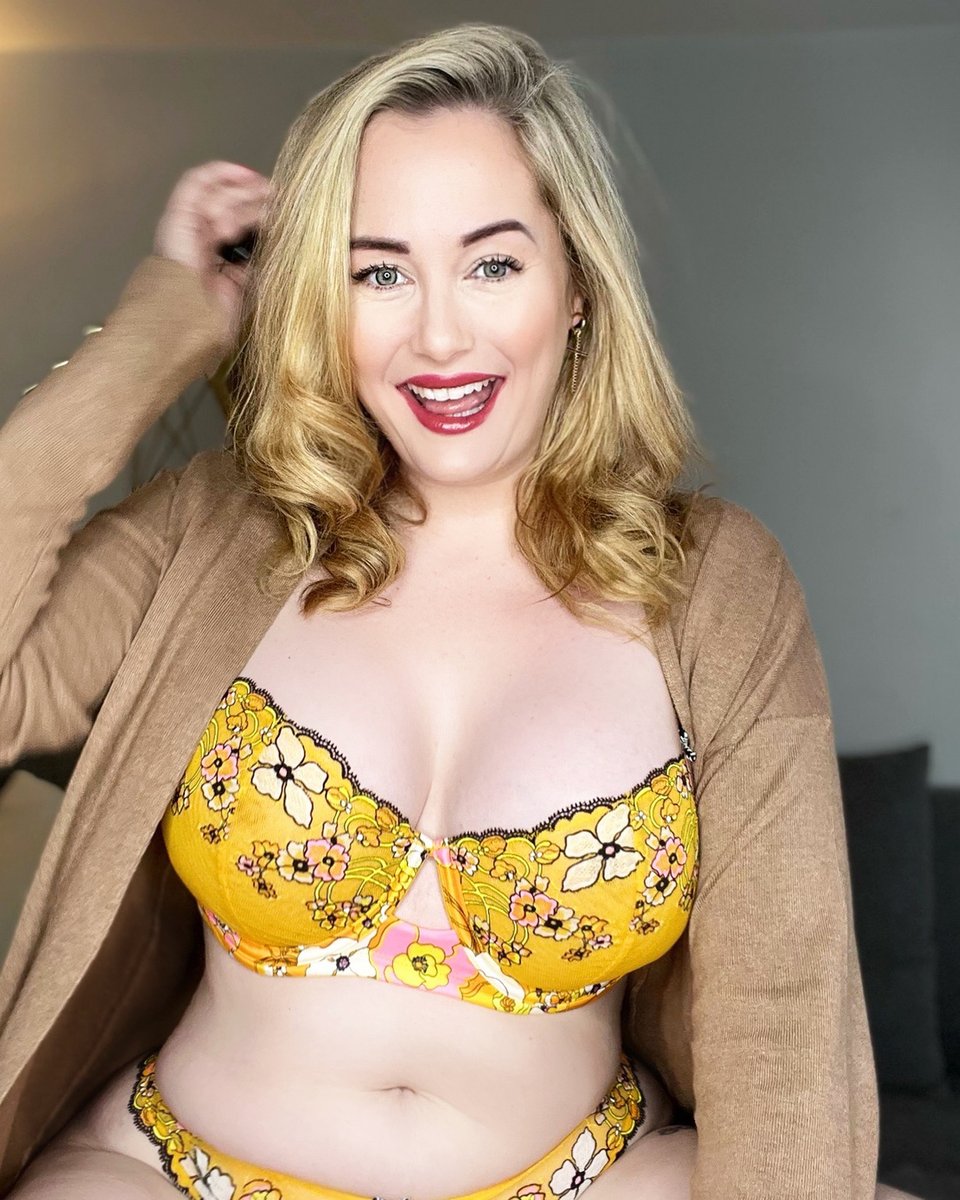 One of things I love about this industry is that Im feeling an inclusive space for all body types - I dont feel I fit into BBW or thin and magazine, but I love feeling appreciated 💛