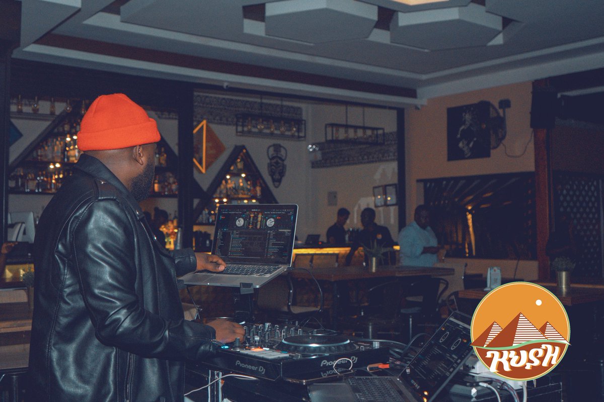 kushloungekla's tweet photo. Your favourite mid-week proggie starts now π₯!! Join us with @DjAludah, @edwizzyselekta and @Deejay_Mas_256 for a good time!! #WerkItWednesday #KushLounge #MidWeekProggie #Kampala #Kush #Kla https://t.co/B5RvFBxoIj