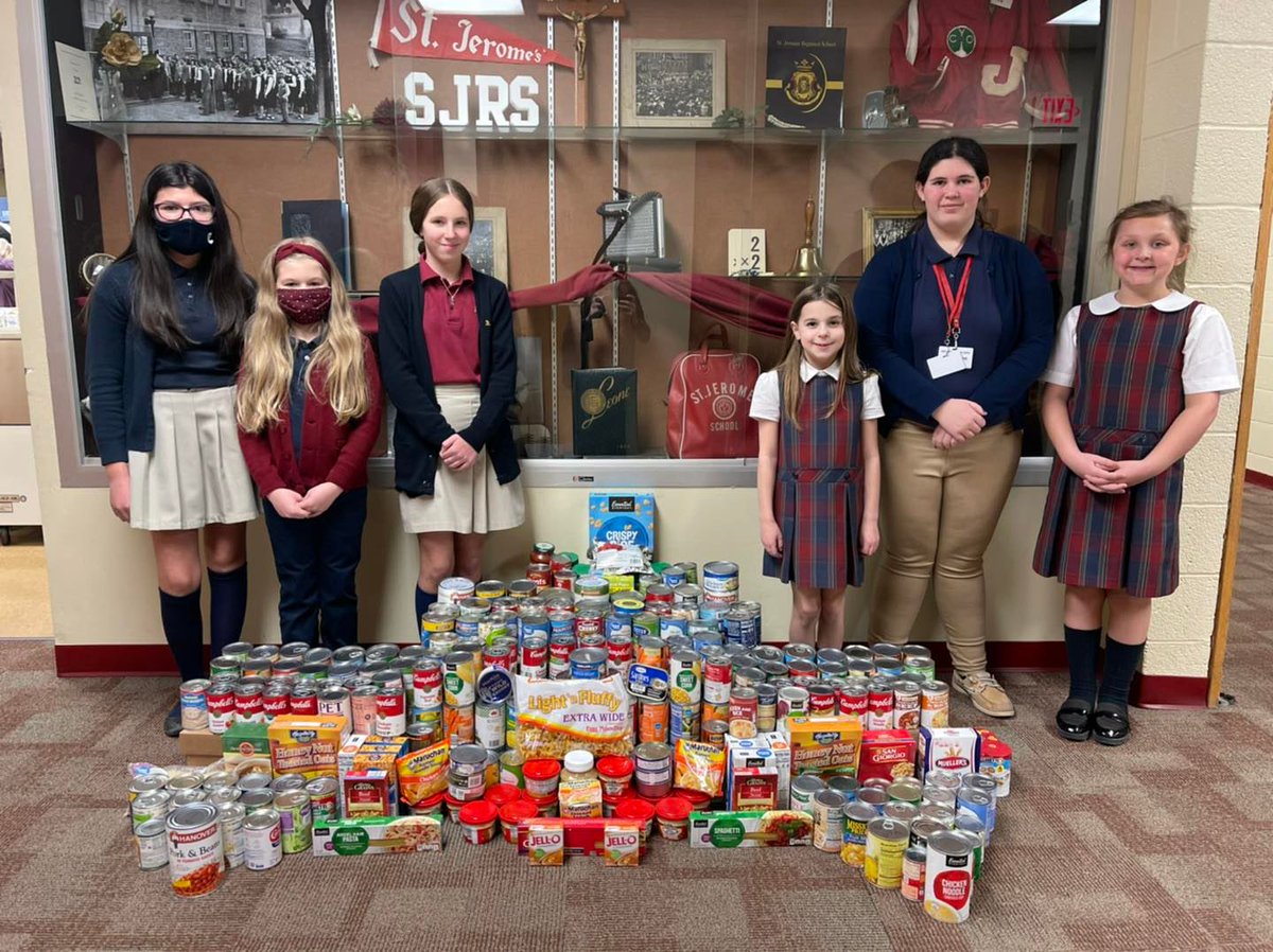 AtownDioceseEDU's tweet photo. WELL DONE #saintsandscholars at St. Jerome Regional School for recently collecting food items for the Frackville Food Pantry. Learning how to give and serve others is a standard in our Catholic schools! #MarchMissions #ServantLeaders https://t.co/k7A511gsXw