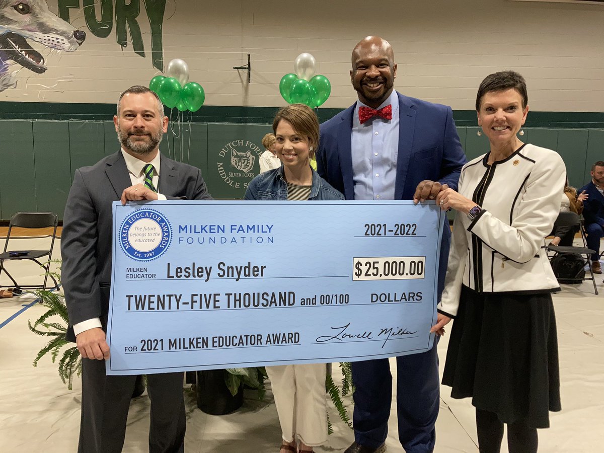 LexRich5Schools's tweet photo. 🎉 SPECIAL ANNOUNCEMENT! Lesley Snyder, you are a @Milken Educator Award Winner! Congratulations, Mrs. Snyder (@DutchForkMS)! We are so proud of you and all you do as an educator for our #LexRich5Schools students! https://t.co/qZBOYH7K4Z