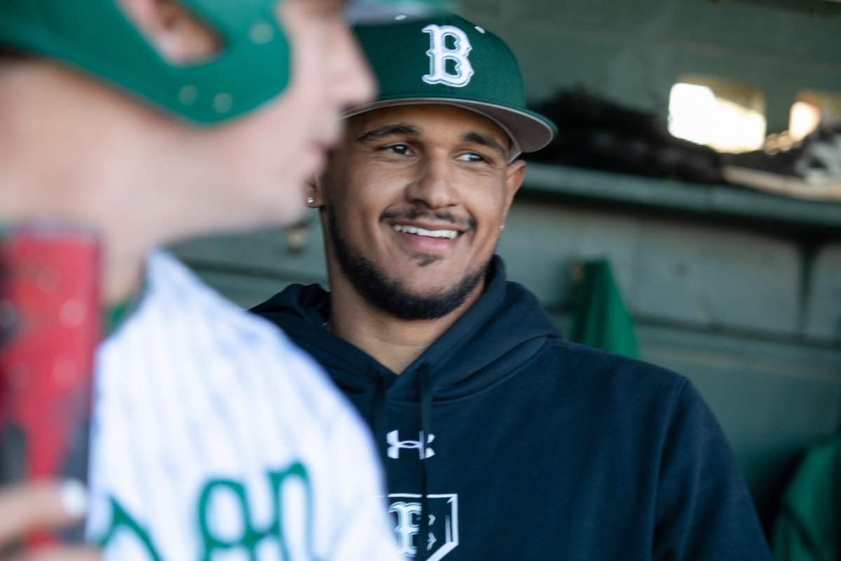 All smiles 😁...'cause we are back at home on Friday! Who's coming?!