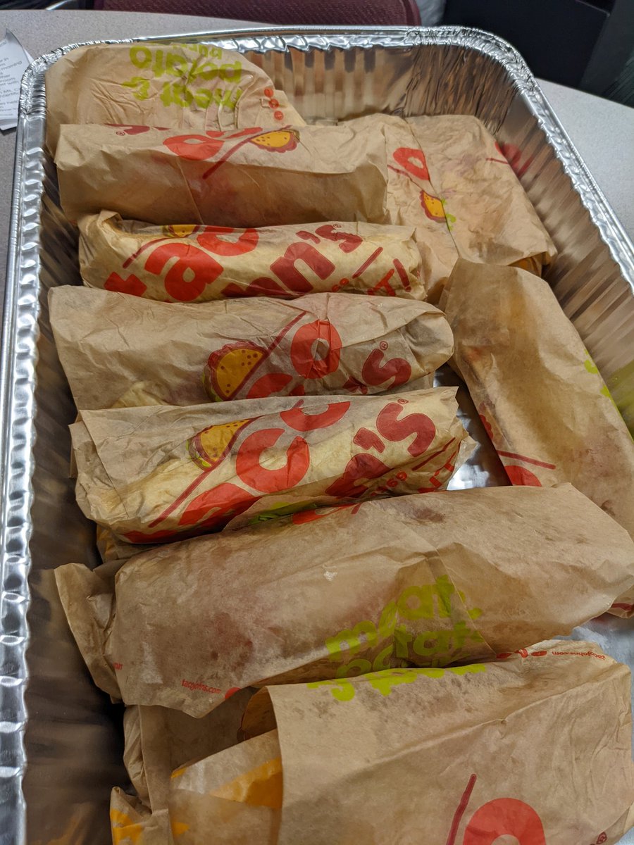 MrMelick_USD368's tweet image. Big thank you to Carol Feaker for provided yummy @tacojohns breakfast burritos for @RocketsRR  3rd, 4th and 5th graders as they continue state assessments today! #community #yesican #yummy #doyourbest #testingwithafulltummy #assessments