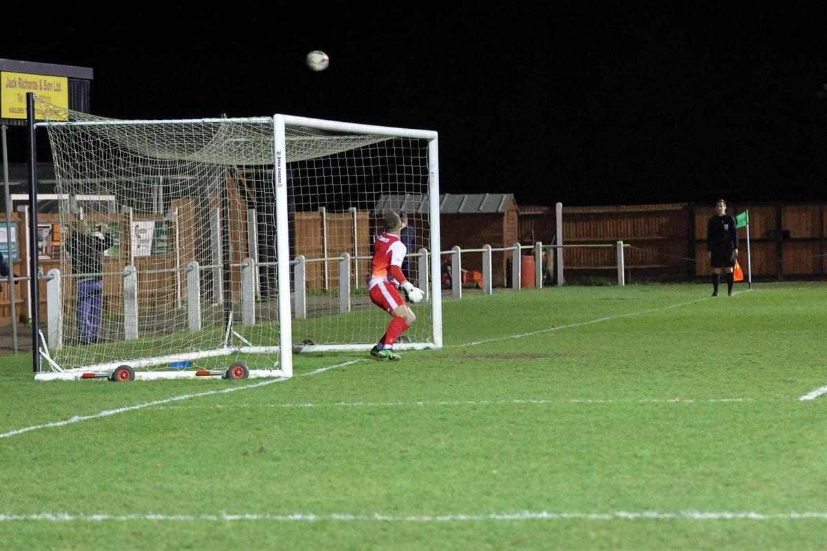 That may look like the moon, but that’s actually the <a href="/MarchTownFC/">March Town FC</a> penalty🤦‍♂️