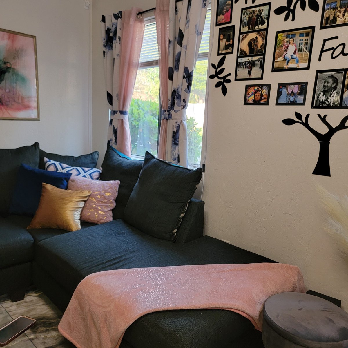 Chartre_Oaks's tweet photo. It's a beautiful day, also a perfect moment to ask Alexa to play some smooth jazz 🎶
Comment your favorite song for a a chance to enter a raffle to win an Amazon Alexa.
#FarewellChartreOaks #WeLoveOurResidents https://t.co/4KYuognmHw