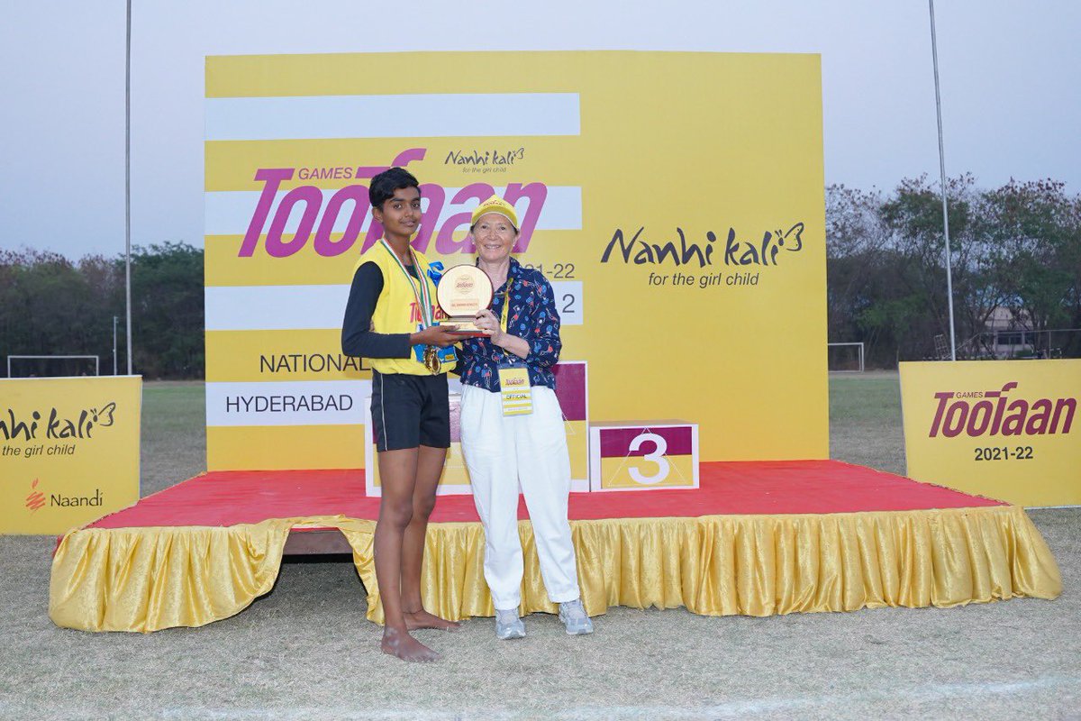 manoj_naandi's tweet photo. These two - Global Sports Ambassadors & Coaches @PaolaVirginiaG4 & @gnwLisa tells me me this @NanhiKali who ran 50M under 8 seconds in #ToofanGames is an Olympic Medal prospect!
Grateful to ๐ @bhogleharsha for offering your support based on tweet by @anandmahindra on this. https://t.co/KyLy9Es70o