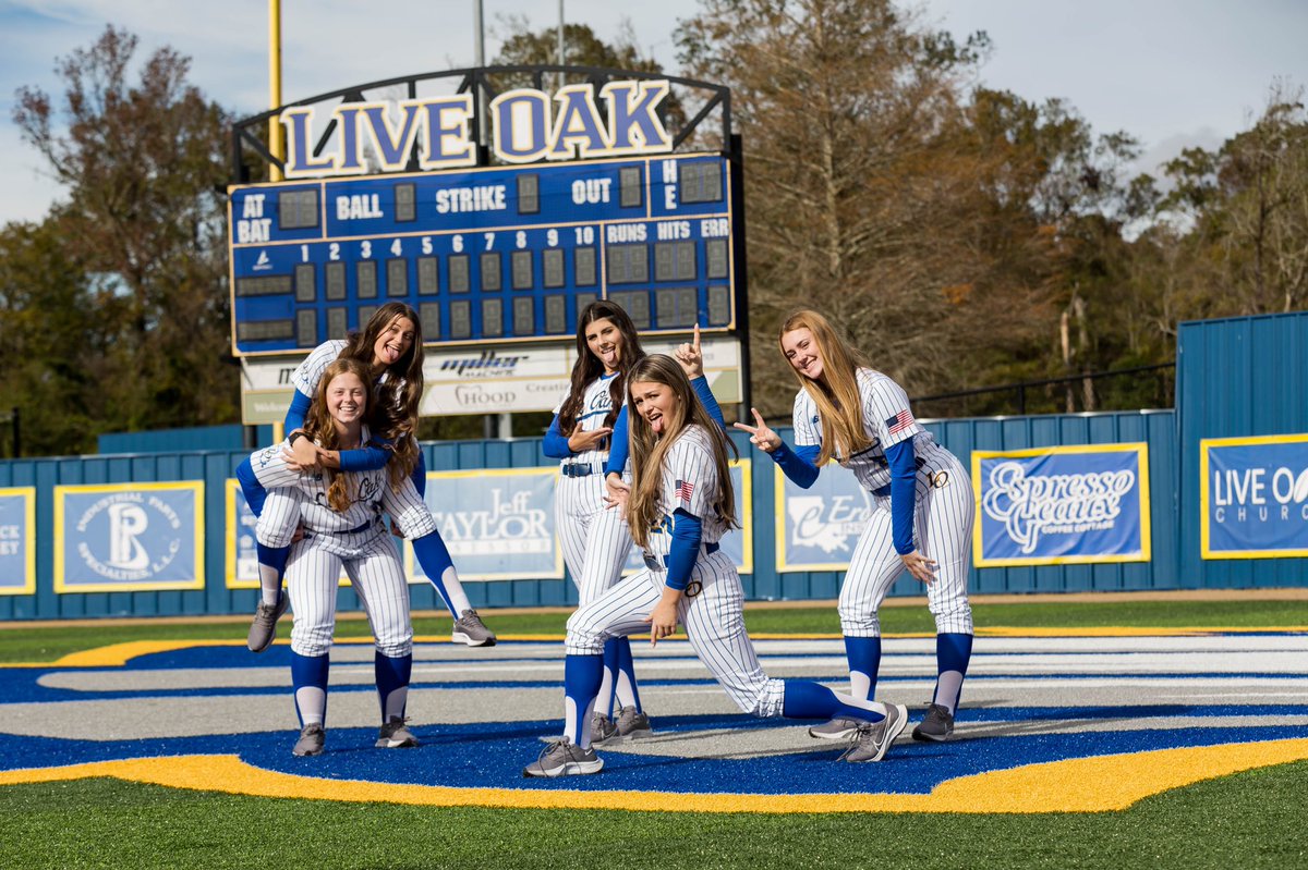 Hey hey hey, it’s GAME DAY! Come out a little early to recognize our fav seniors at 5!💙

🆚Covington
⏰5:30
📍Live Oak High
📈 gc.com/game-624ddeb05…
🚨follow along for updates.