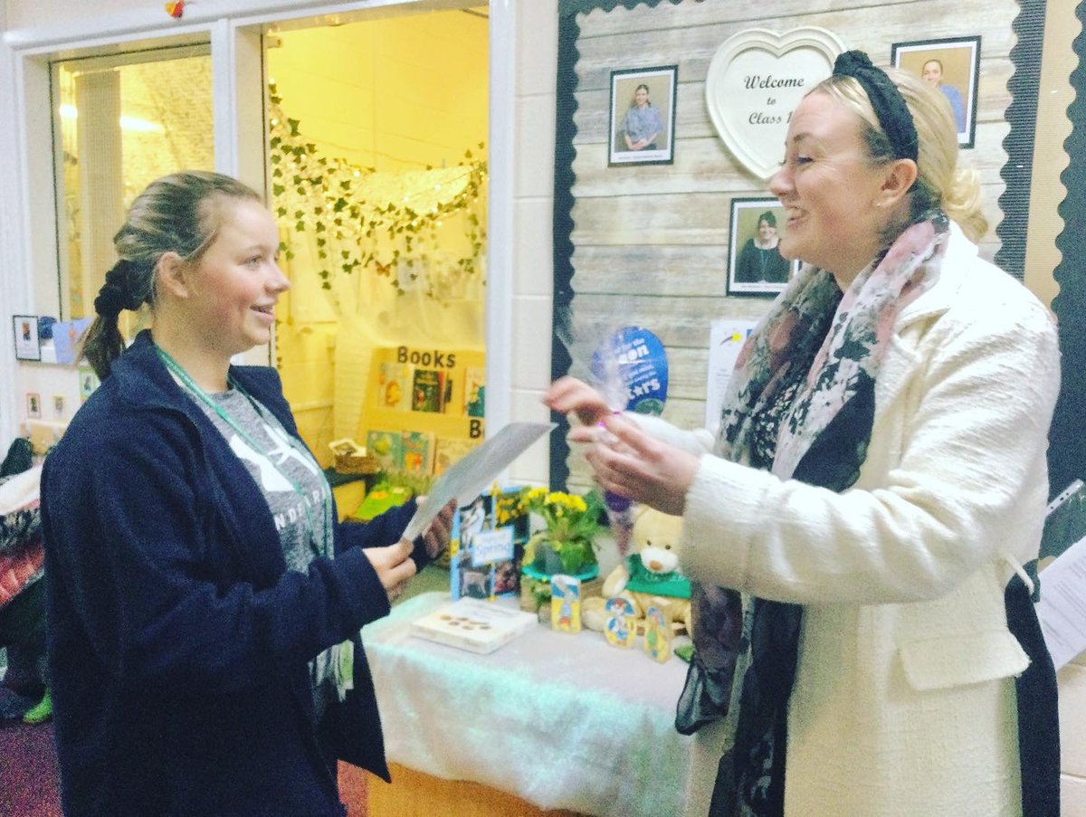 LanguageBoxSLT's tweet photo. So much fun surprising the fabulous @EllergreenNS staff yesterday! 💜🥇🍬 

Their dedication, consistency &amp; openness to think outside the box in ways to individualise communication support is second to none. 

#LBawards #Commitmenttocommunication https://t.co/FMvgl3W1Yx