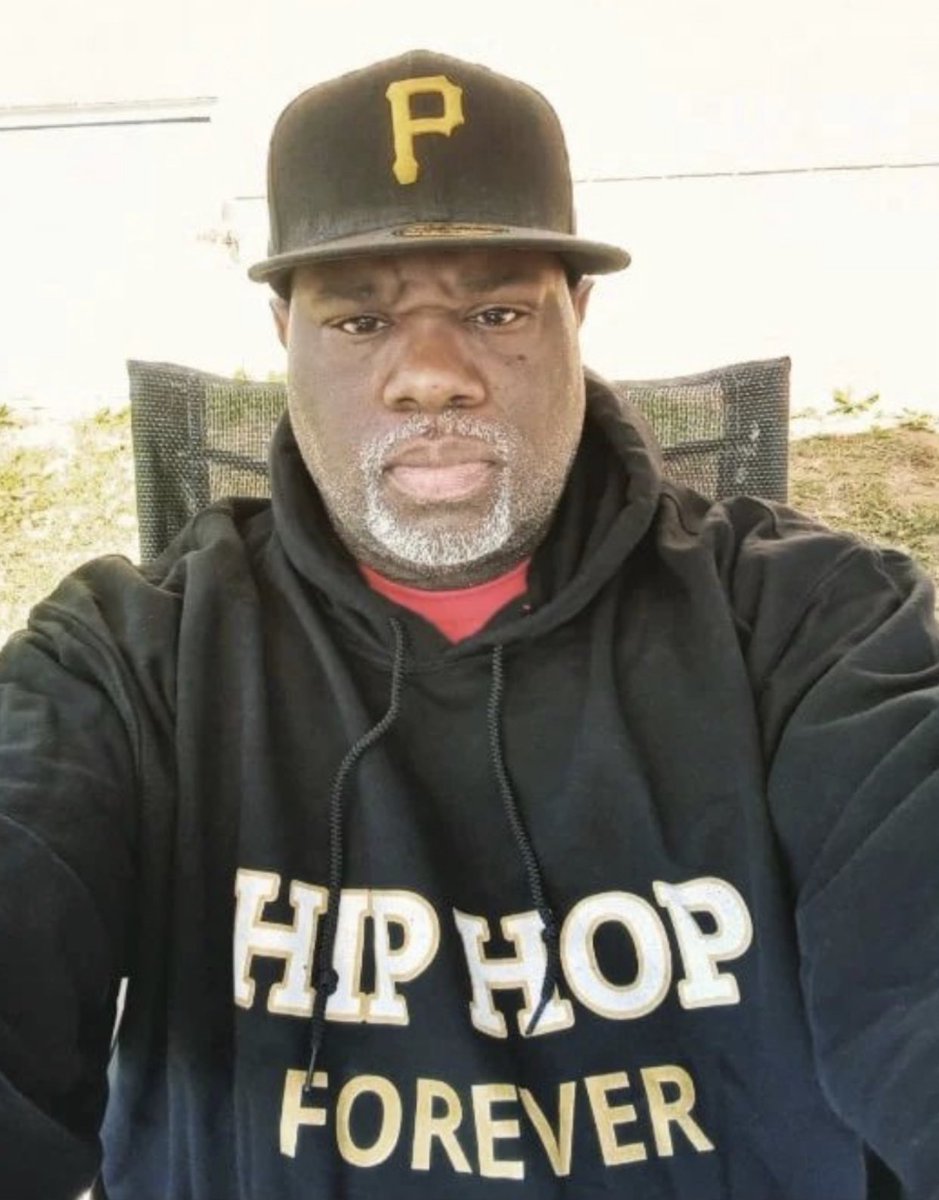 StyngrayChosen's tweet photo. Shout out to the homie #DJCloud #ATL #DJ reppin the #HipHopForever #Hoodie #HipHop #apparel #clothing #FKEMerchandise in other colors at https://t.co/WMdWRa6ZT9 https://t.co/ila3OGl6T3