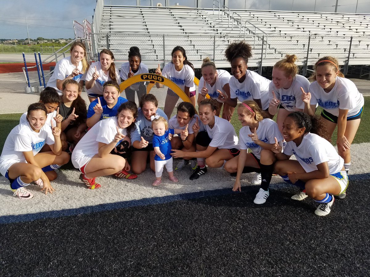 _Coach_Wood's tweet photo. It’s time for me to hang up the visor &amp; lay down the whistle. God has truly orchestrated an opportunity that if I didn’t take I wouldn’t be who I try to empower these kids to be - courageous, ambitious, &amp; someone who trusts the process. It has been an honor to be called Coach! 💗 https://t.co/0CF0hqLgoe