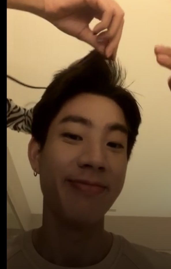 off is going live on ig with louis and joong 😂