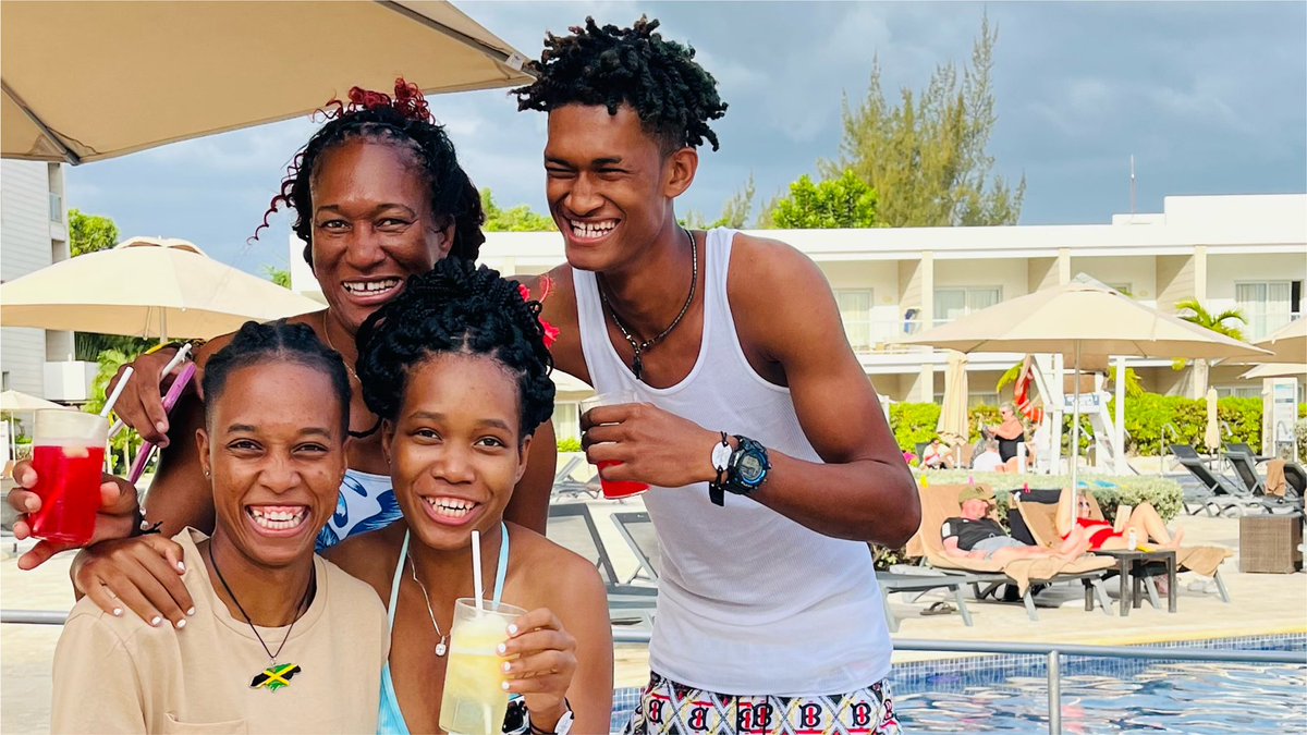 TamiWinkle_'s tweet photo. Family link up 💕🇯🇲 | Lazy River *funny moments* 😂 Royalton Blue Waters J... https://t.co/EQWqQqpRxC #royalton #Jamaica #jamaicatravel #jamaicavlog #youtuber #smile #smiles https://t.co/i9gAzt64F1