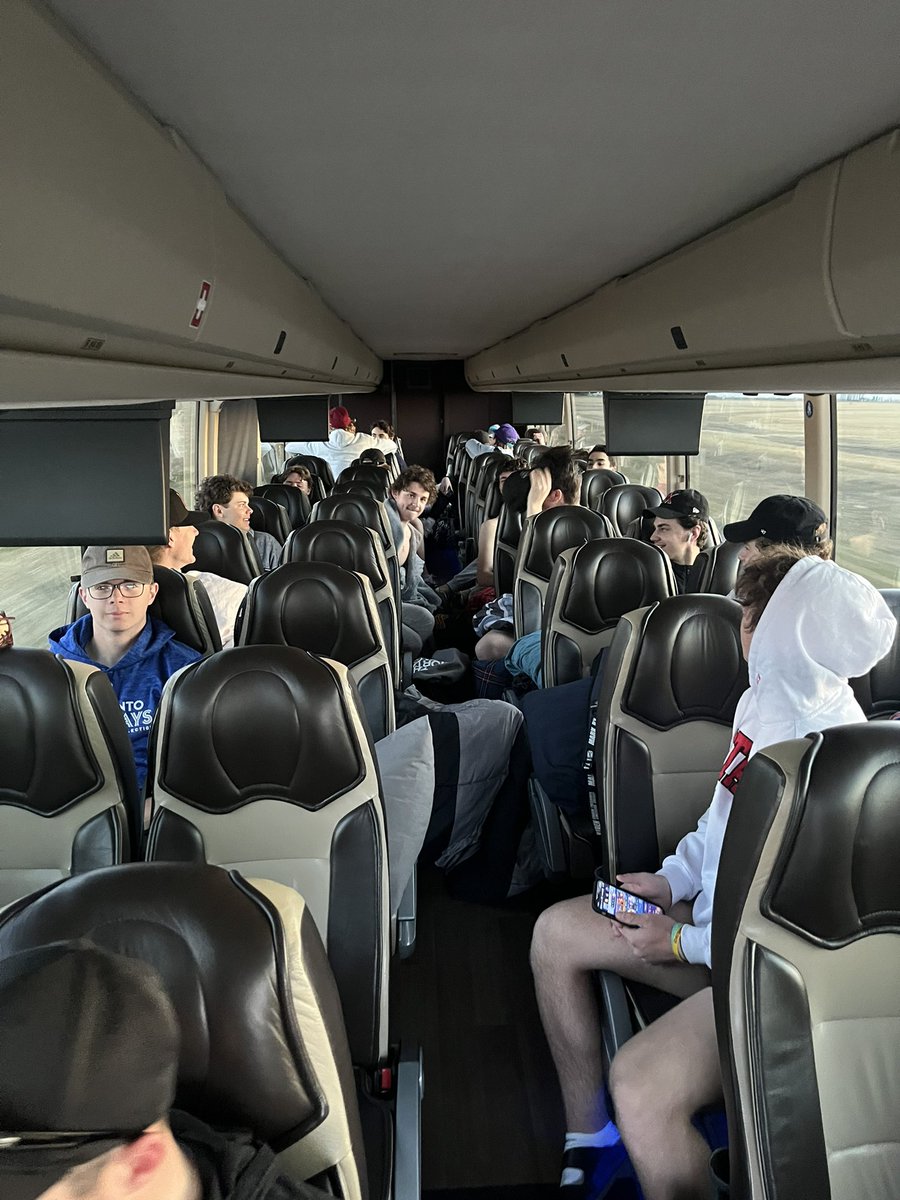 VABjets's tweet photo. We are off!  Shout out to Getaway Vacations &amp; bus driver Dee.  #roadtrip https://t.co/vBzLVe3n86