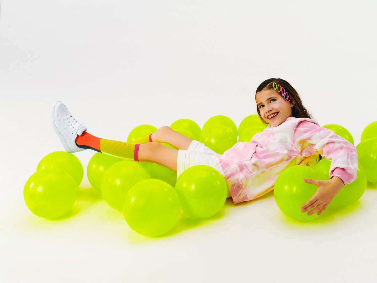 CCCGroup_News's tweet photo. #JustForFun! Music, spontaneity and joy are the key elements of the newest #CCC campaign for kids! Check out the sneakers for the whole family from top sports brands: #Sprandi, #Champion, @Reebok, @Puma, #Skechers, #Asics, @Diadoraofficial and #Fila! https://t.co/dfCxxnnr4t