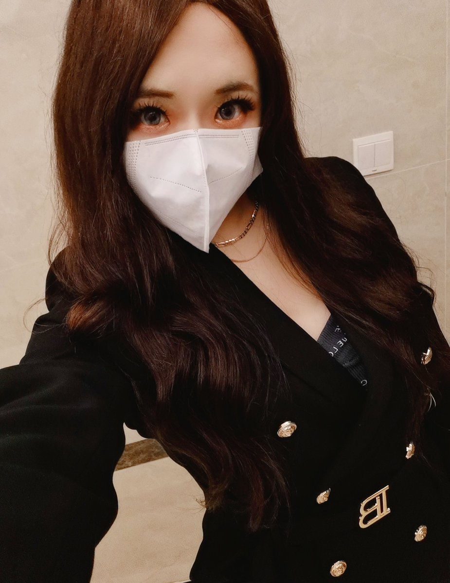 U say u love Asian girls, Cause u got  the fever.🧡💛💚💙💜 https://t.co/AXK5HI0nG1